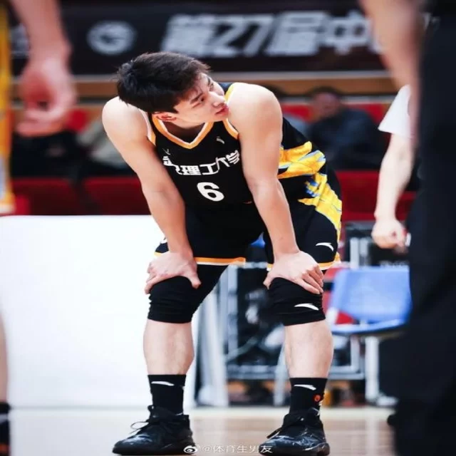 篮球季后赛走势深度解析：数据视角中的第97组亮点